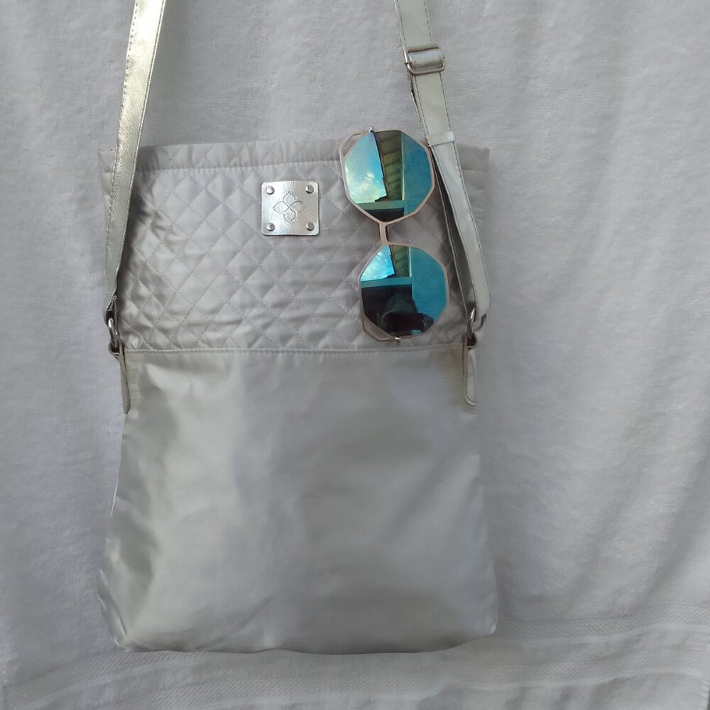 Bundle Well-Designed/2-Style/Shoulder/Crossbody B… - image 6